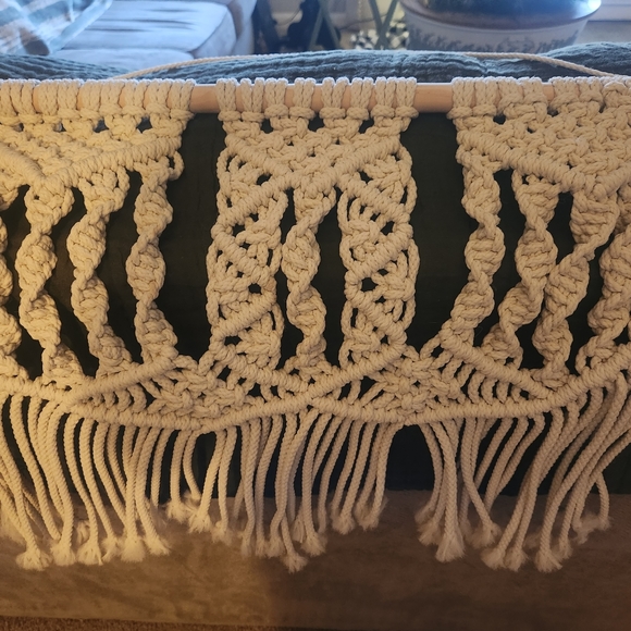 Beautiful Wall Hanging Macrame - Picture 3 of 3